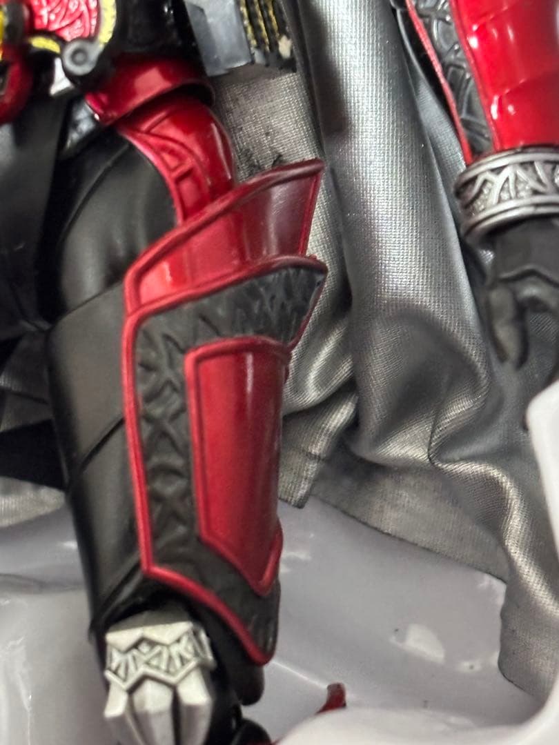 S.H.Figuarts 真骨彫製法　仮面ライダーキバエンペラー、ダークキバ
