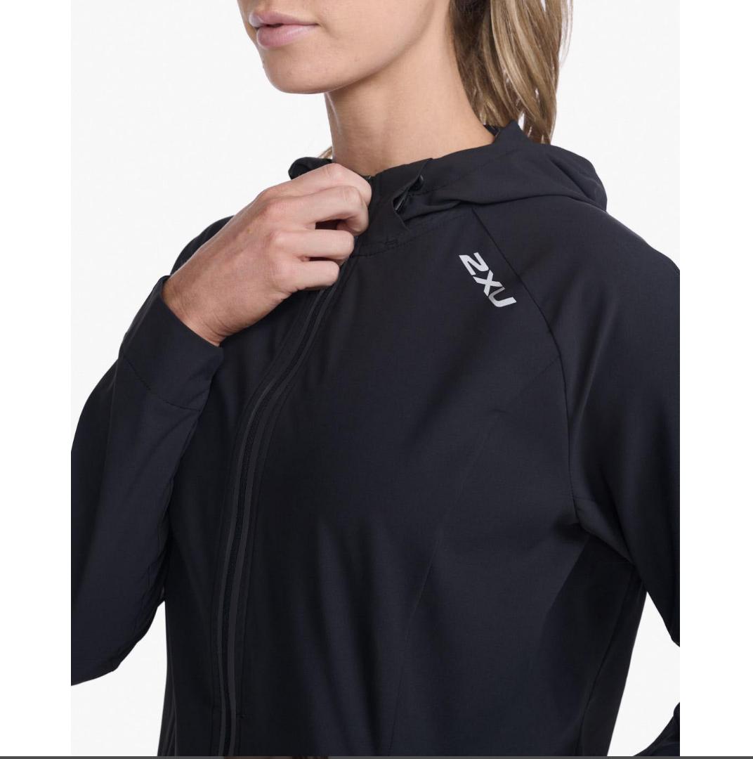 ２XU　エアロジャケット　ランニングジャケット　レディースXS　ブラック