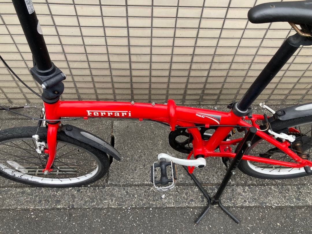 フェラーリ FERRARI 20インチ折りたたみ自転車 外装7段 GICジック製