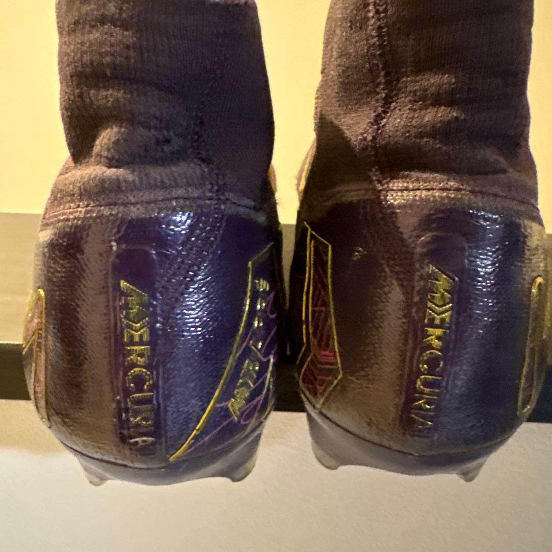 Nike Mercurial ハイカットFGトップモデル