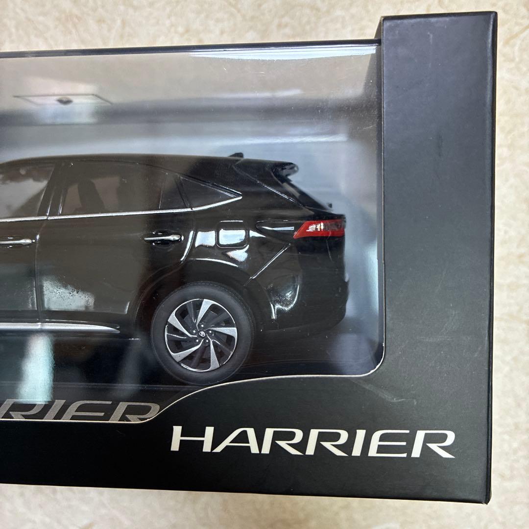 TOYOTA HARRIER 1/43 スケールモデル ブラック