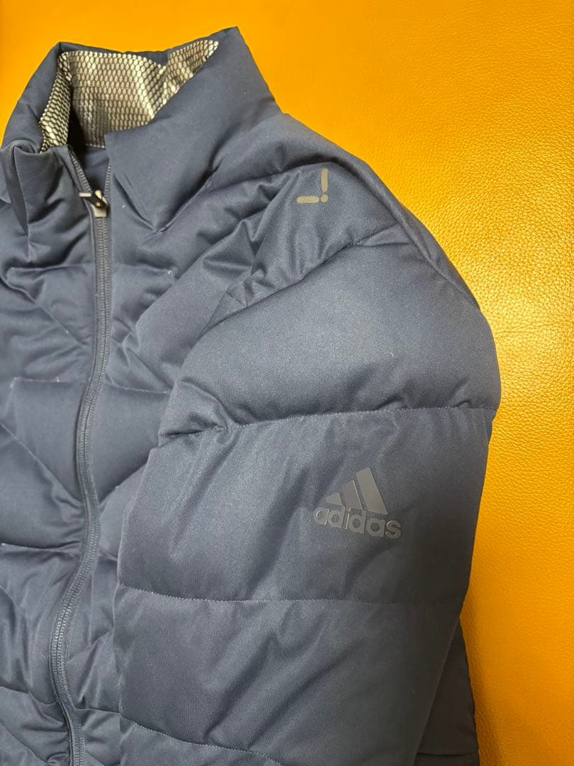 adidas ダウンジャケット　ゴルフ