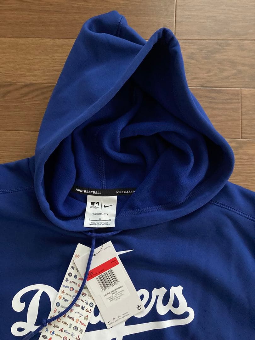 新品　ドジャース オーセンティック サーマフーディ　L寸　ナイキ