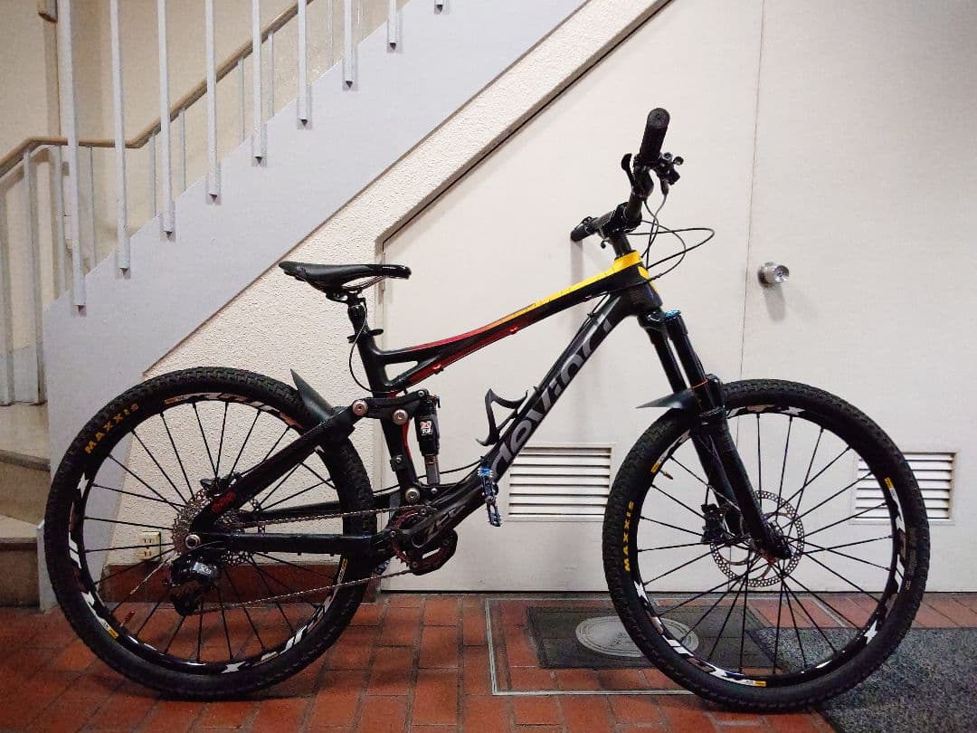 Devinci Dixon Carbon 26インチ フルサス MTB