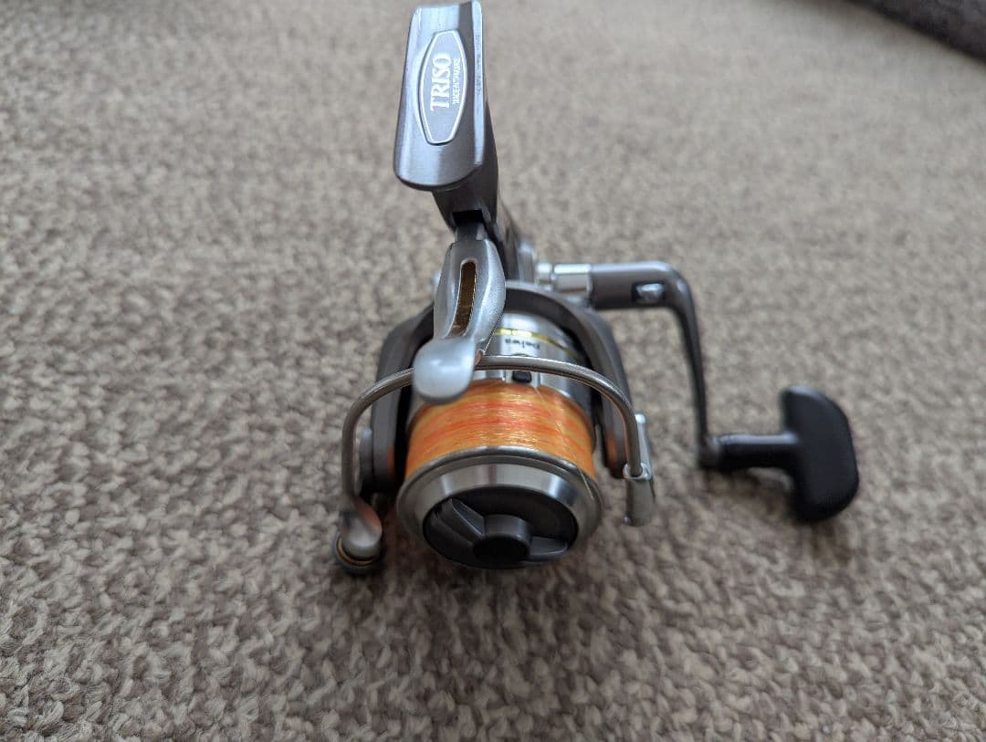 リール DAIWA TRISO2500LBD