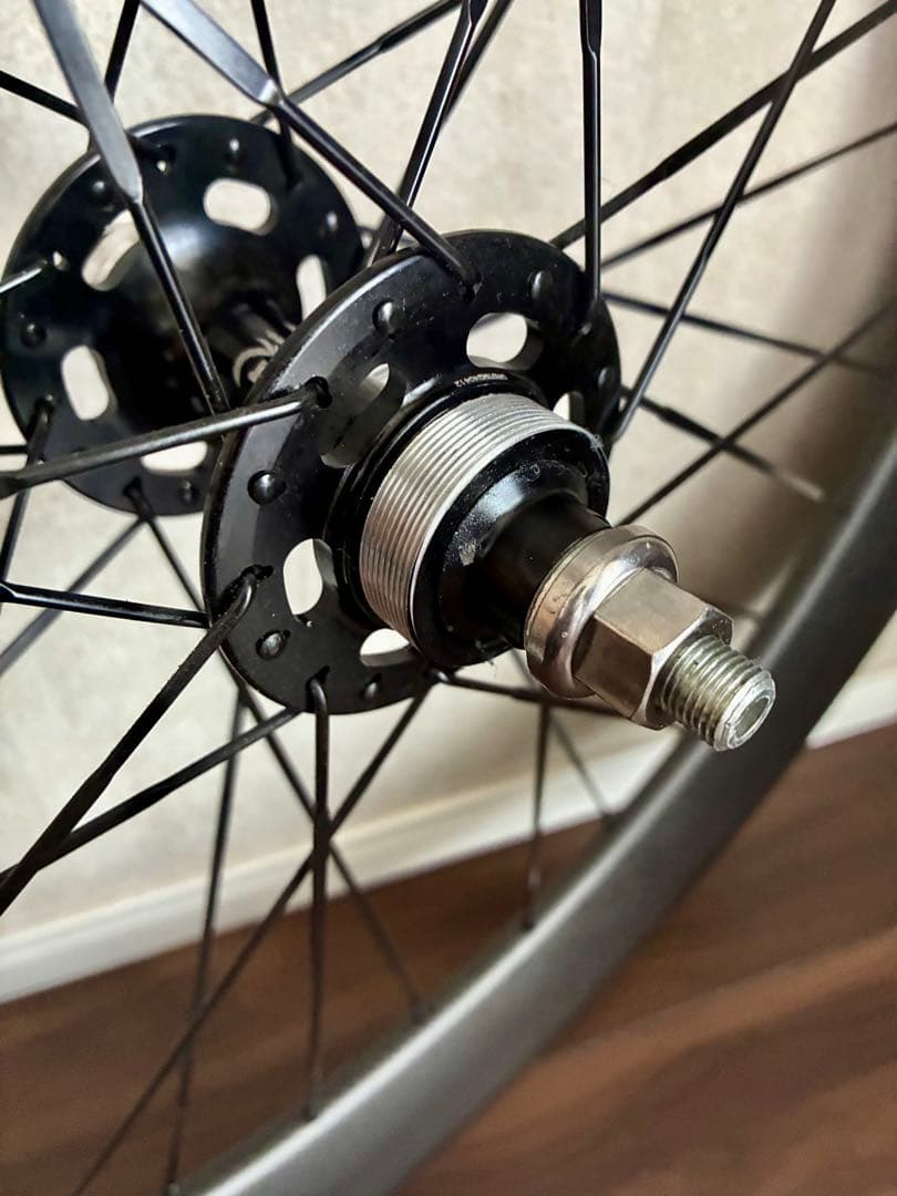 【美品】ピスト　カーボントラック リヤ ホイール 88mm superteam