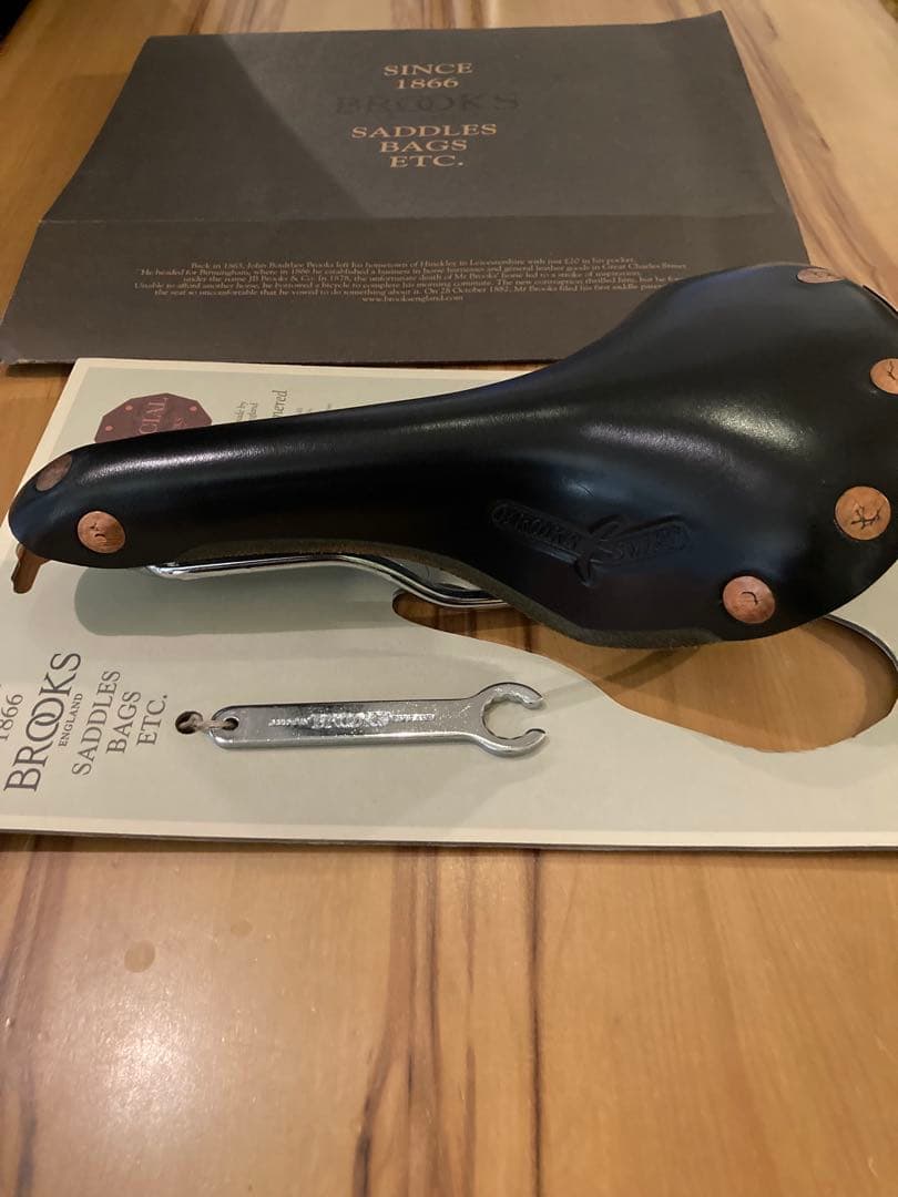 未使用品 Brooks Swift サドル ブラック