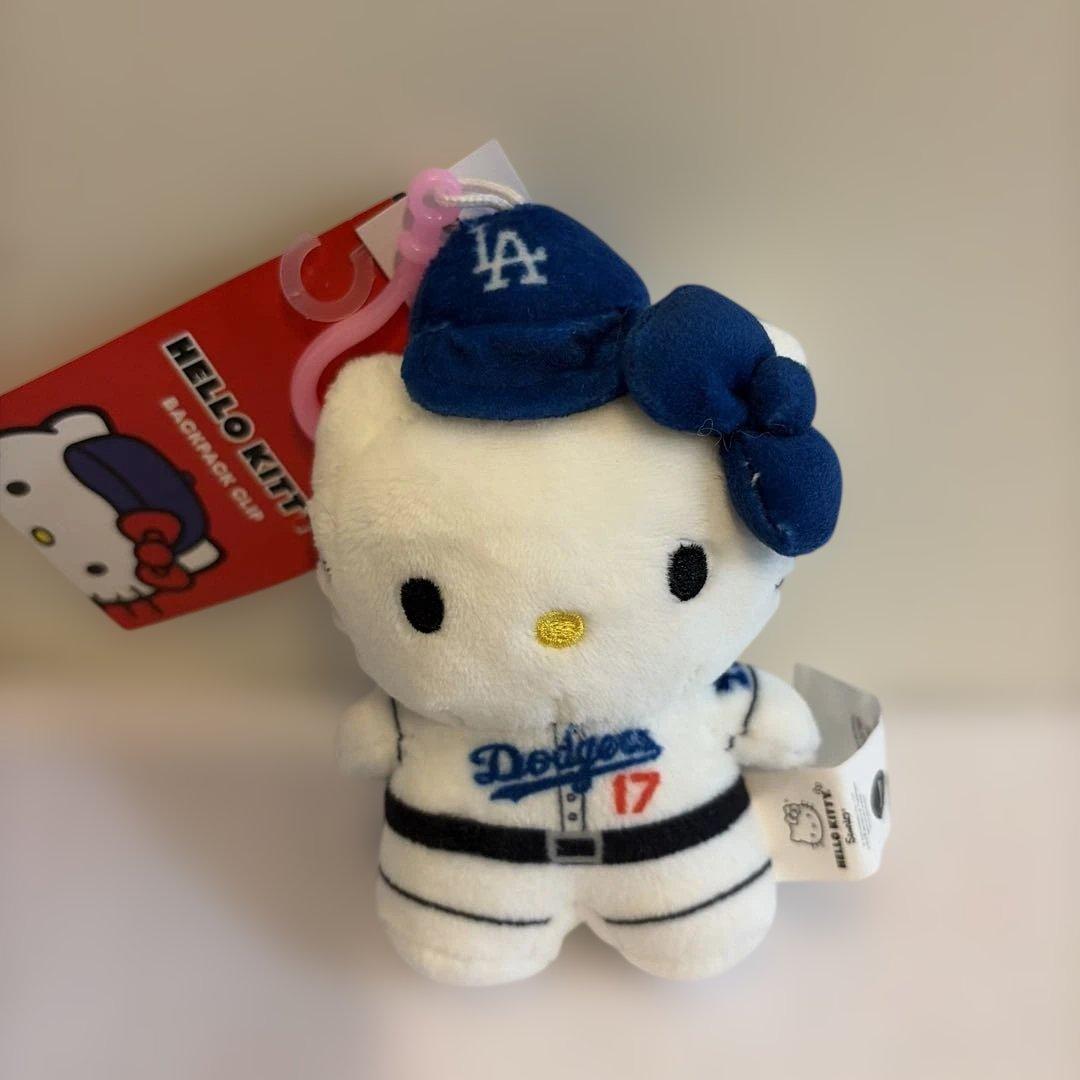 希少 レア Hello Kitty キーホルダー ドジャース 17番 大谷翔平