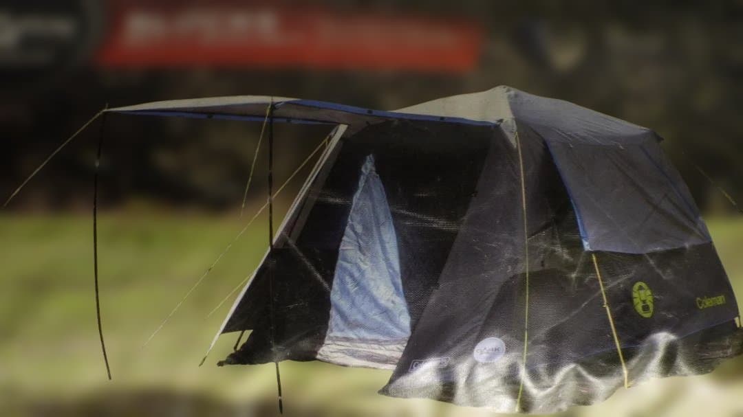 1051/Coleman Instant Up 6P Dark Room テント