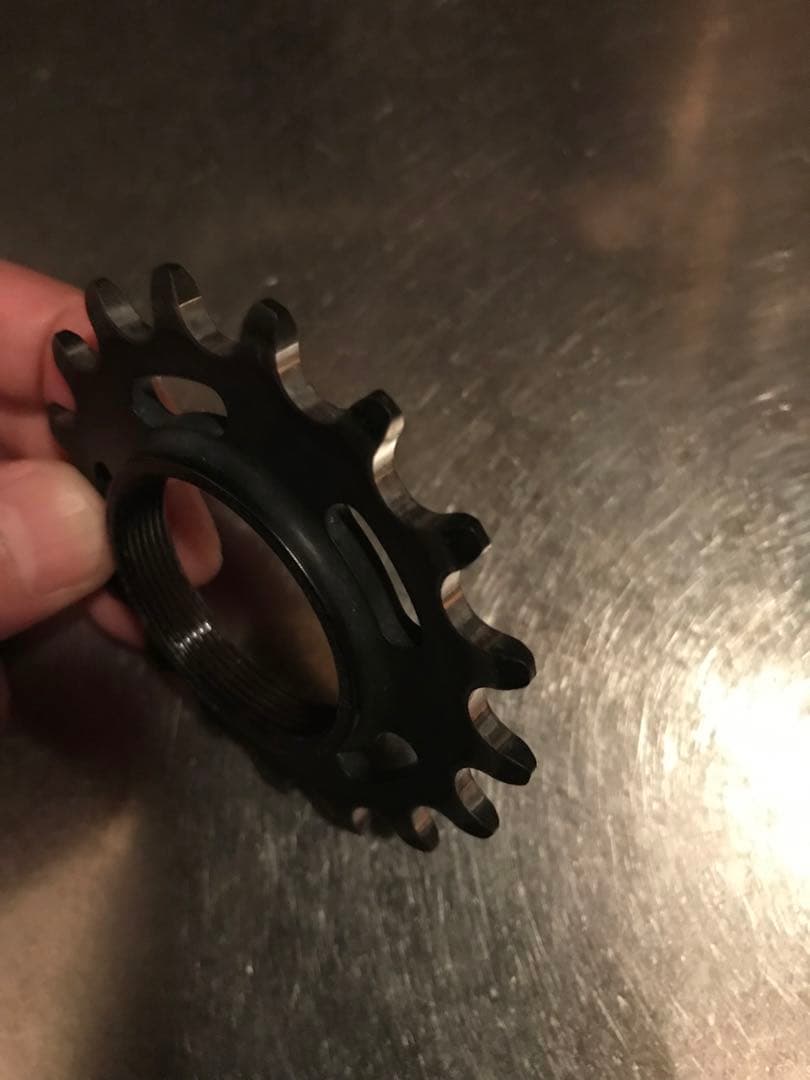 velobike コグ 17T 厚歯 2個　新品と 中古
