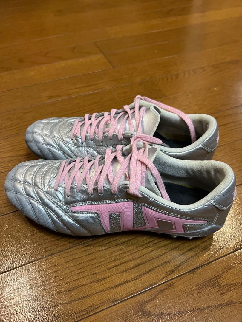 tlss MG 27cm サッカースパイク
