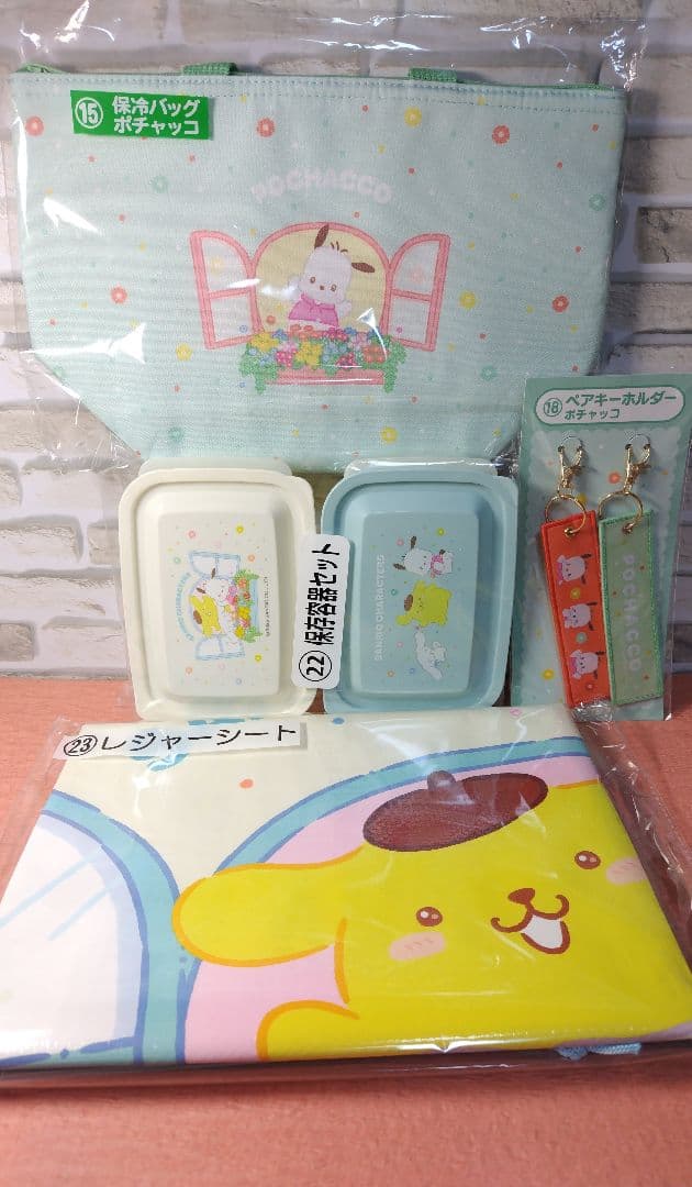 サンリオキャラクターズ当りくじ☆キャリーケースポチャッコ他4点+おまけ