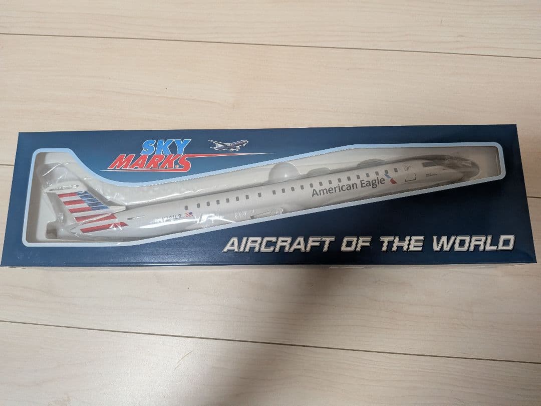 航空機・ヘリコプター SKY MARKS American Eagle 1/200