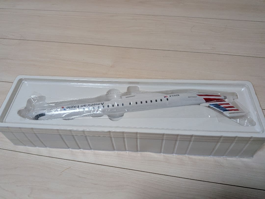 航空機・ヘリコプター SKY MARKS American Eagle 1/200