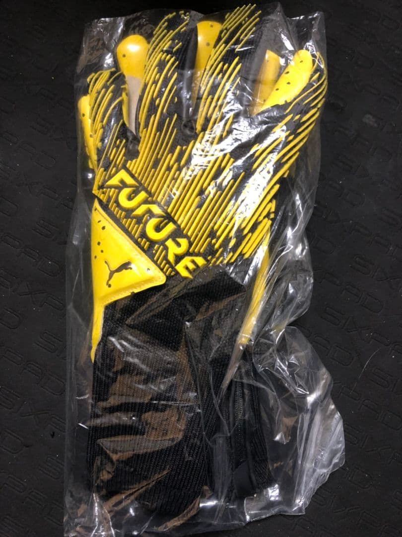 PUMA future キーパーグローブ