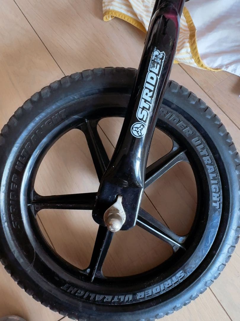 ストライダー日本正規品 STRIDER ストライダー スポーツモデル 12インチ