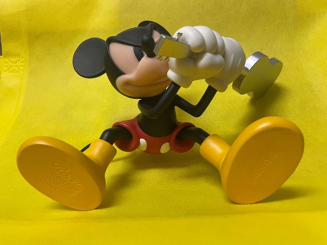 Mickey meets Roen ギター　フィギュア