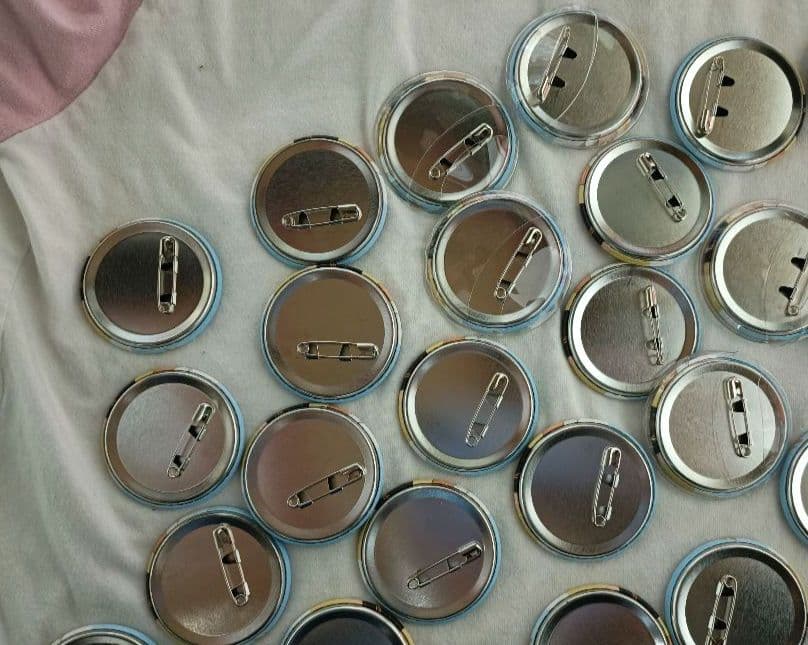 すとぷり　ジェル　缶バッチ　すとめも9　水着