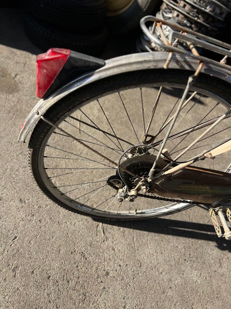 キンキパワフル自転車です。使用や保管による傷、汚れ、サビが多少あります。