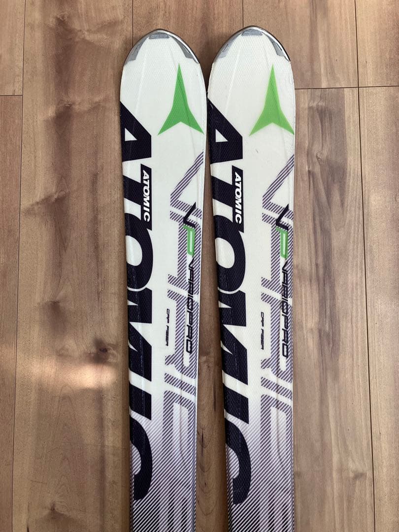 スキー板　ATOMIC 157cm