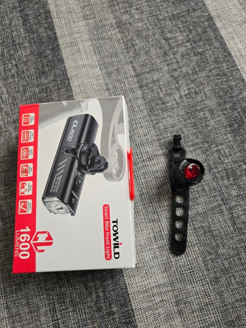 超美品　towild cl1600ライト cateye テールライト