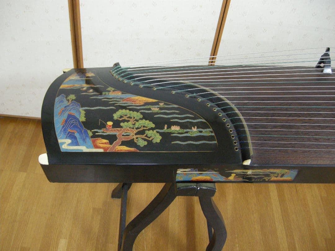 [直接引き取り限定】 京都市中京区［中古品］ 中国21弦古筝 王天一名入り