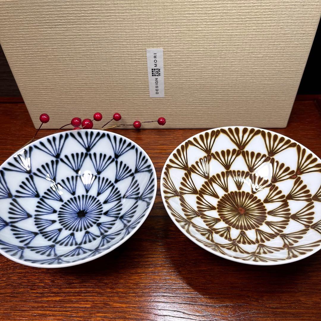 【未使用】 白山陶器 平茶碗 ペア 飯碗 ご飯茶碗 手描き