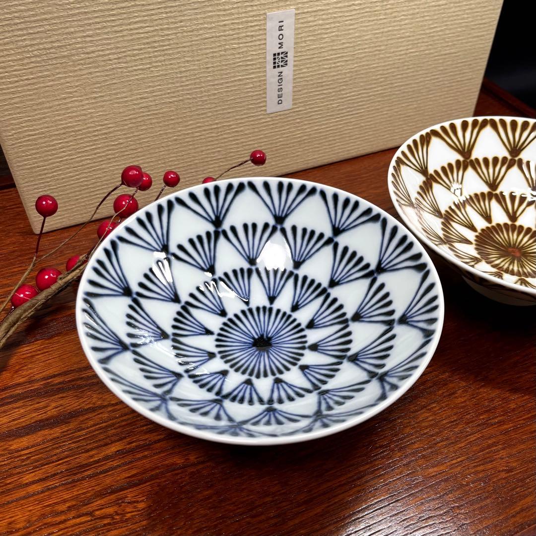 【未使用】 白山陶器 平茶碗 ペア 飯碗 ご飯茶碗 手描き
