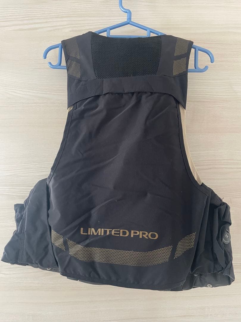 SHIMANO NEXUS LIMITED PRO フィッシングベスト　シマノ