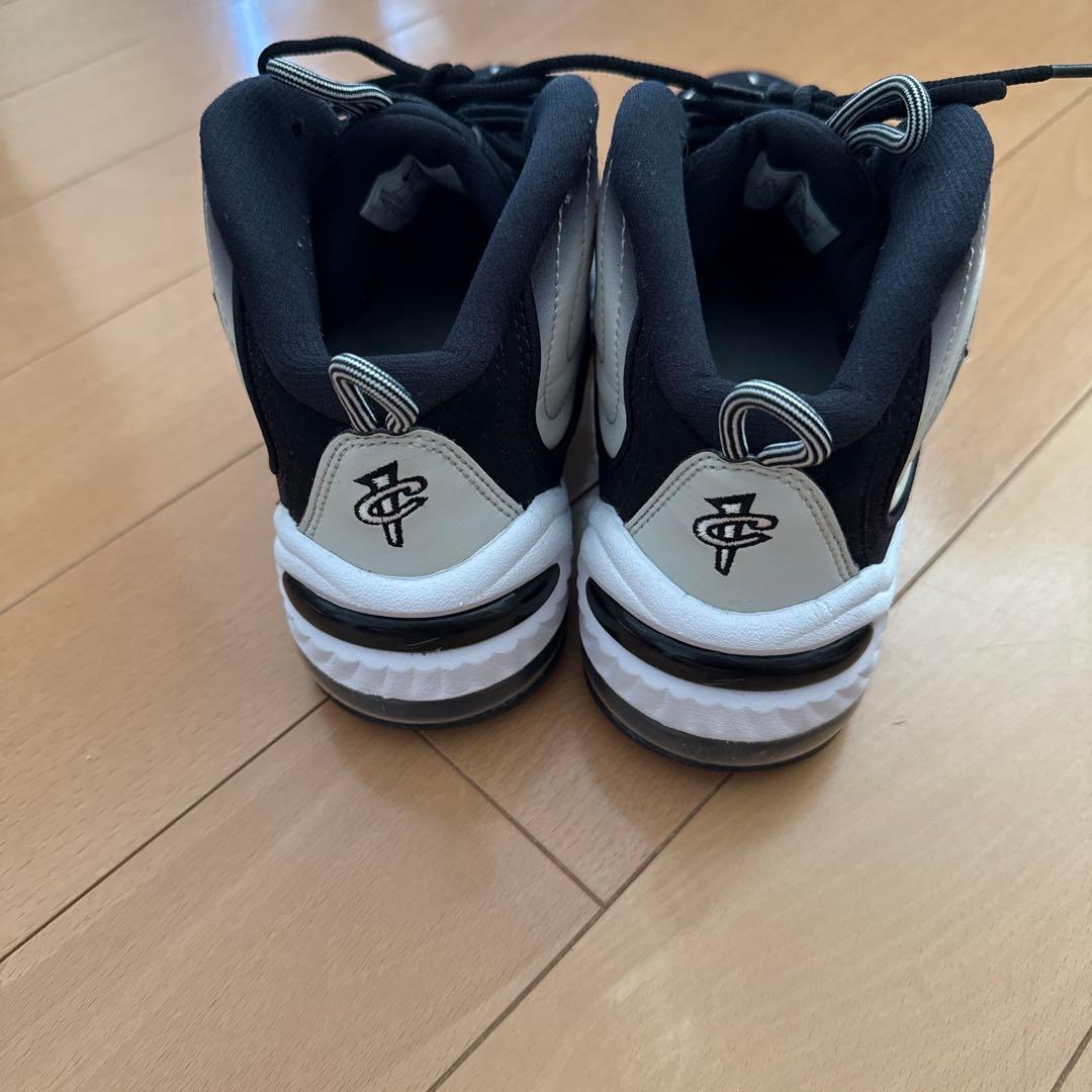 Nike エアペニー2