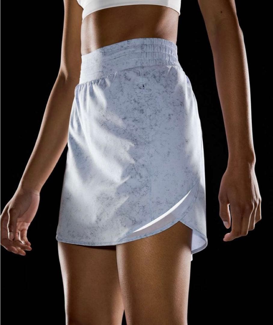 新品 ルルレモン Hotty Hot HR Skirt *Long （サイズ4）