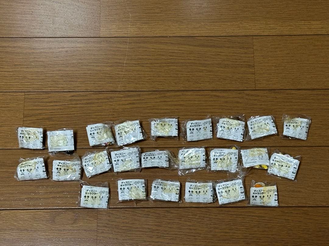 コカコーラ　ディズニー　 キーホルダー