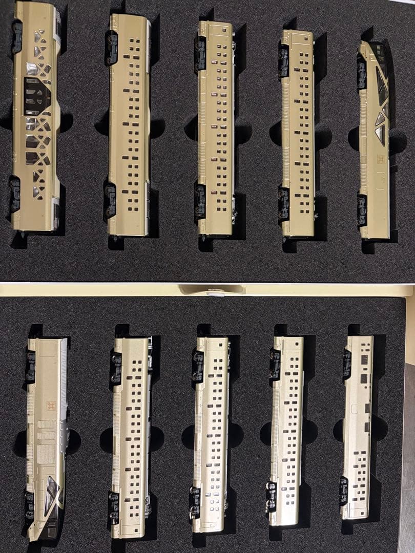 鉄道模型　Nゲージ　KATO 10-1447 E001系　四季島 特別企画品