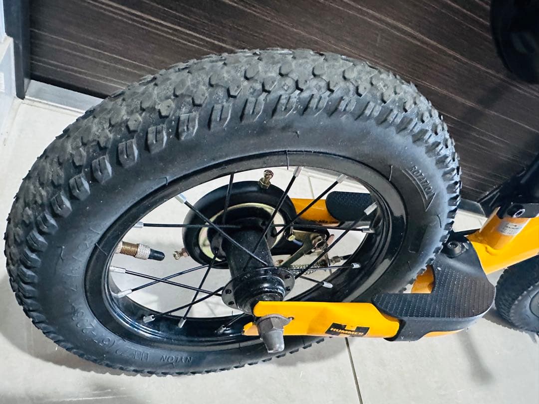 美品　Hummer バランスバイク