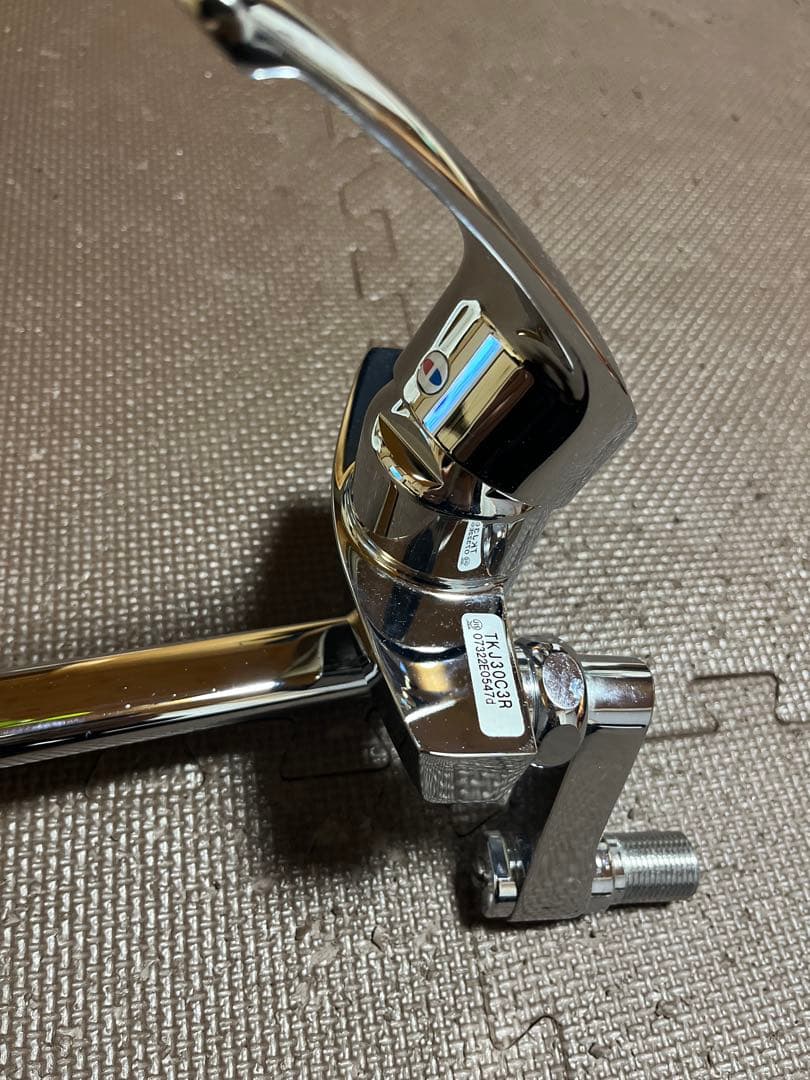 TOTO 台所用シングルレバー混合栓