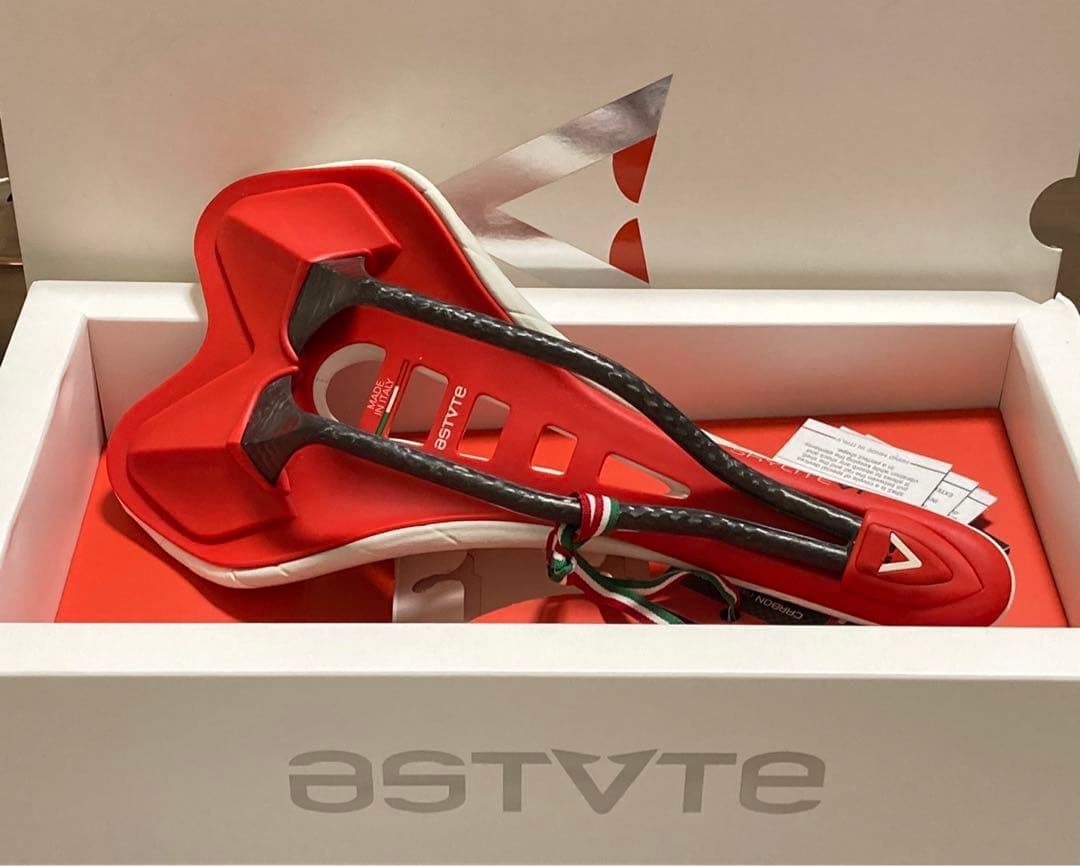 astute アスチュート SKYLITE VT サドル