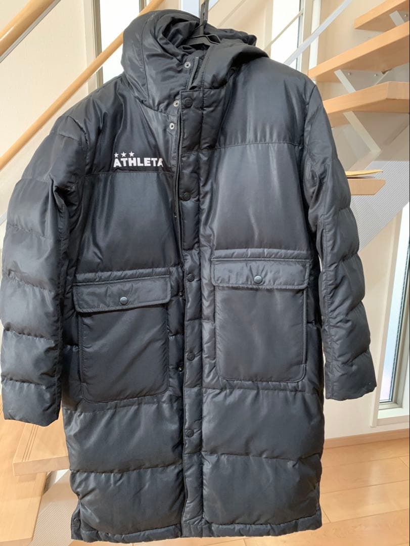 ATHLETA ブラック ダウン ベンチコート 160