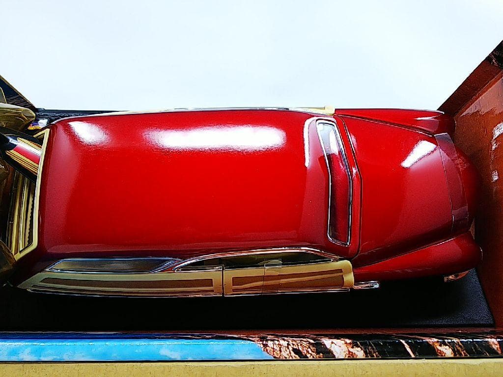 ホットウィール 1/18 1950 マーキュリー・ウッディー ダイキャスト製カー
