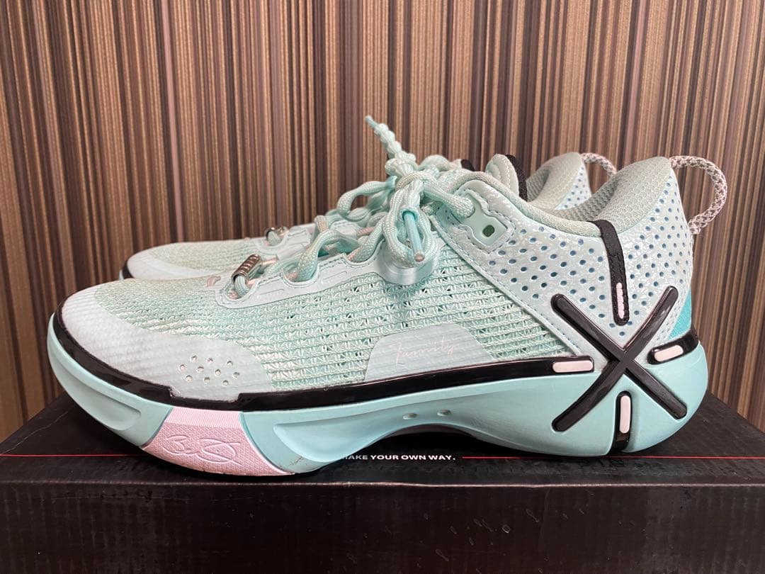 リーニン　Wade Shadow6 自由