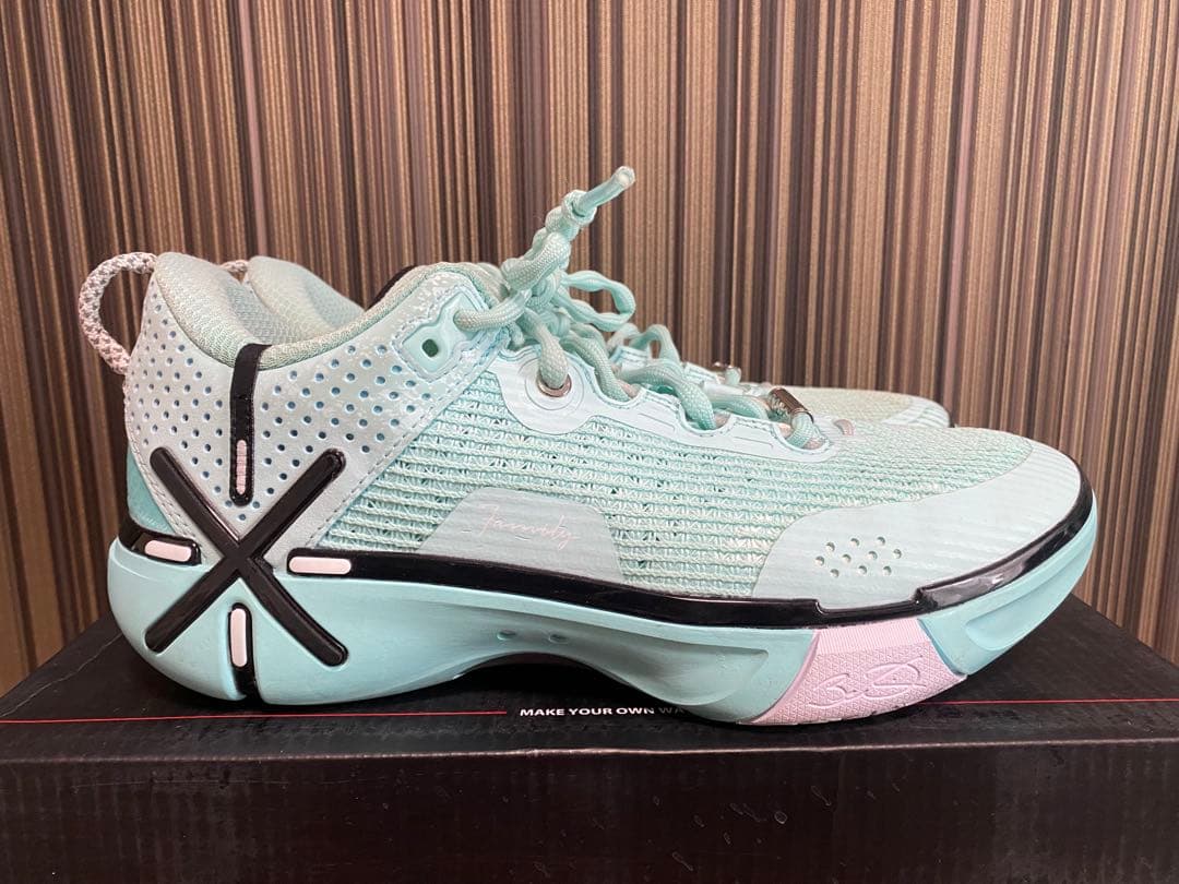 リーニン　Wade Shadow6 自由