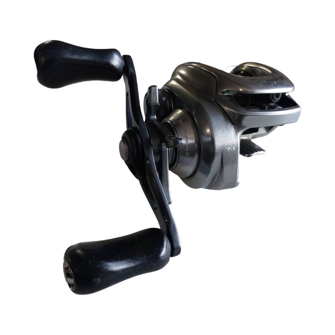 シマノ 16 メタニウムMGL HG SHIMANO 右ハンドル　リール