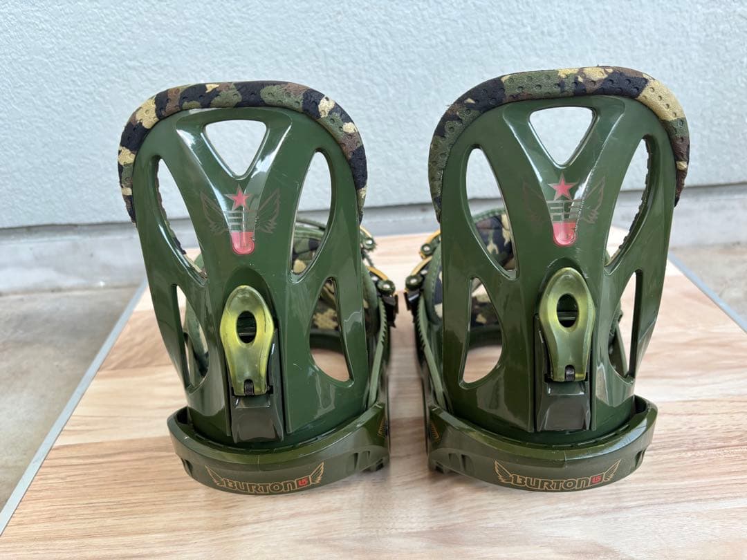 【超美品1回のみ使用】Burton Doom バインディング M カモフラ　迷彩