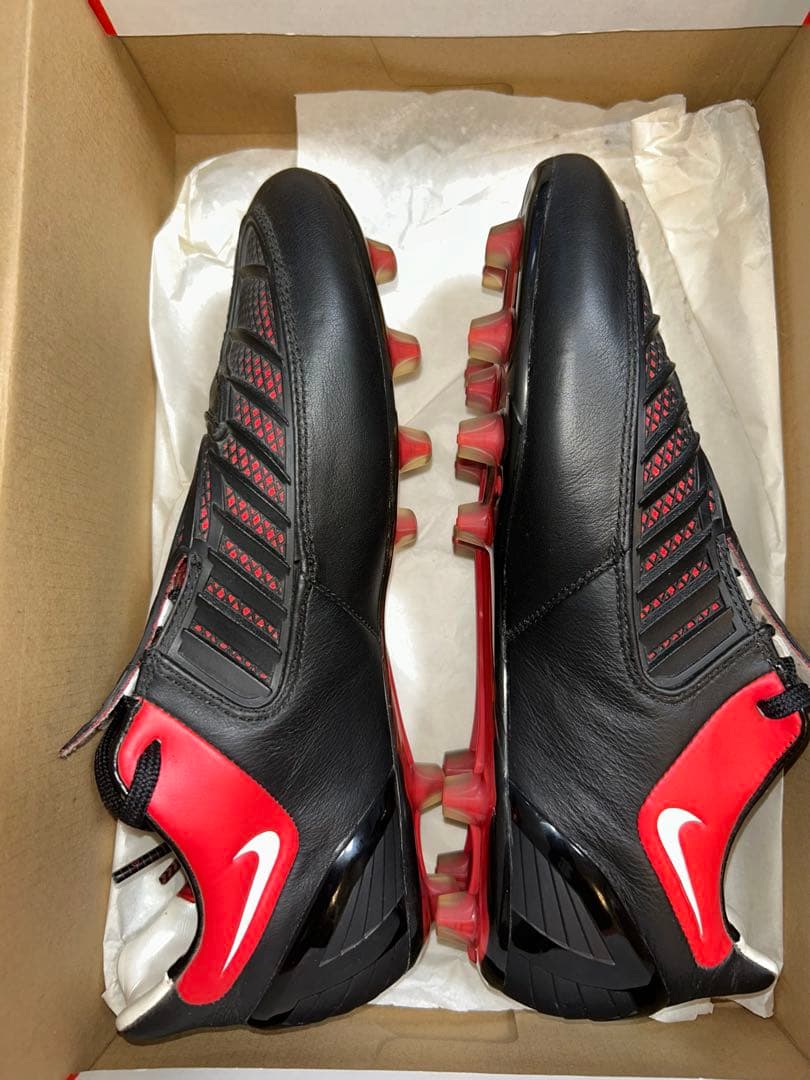 新品未使用 ナイキ サッカースパイク トータル90 レーザー HG-E
