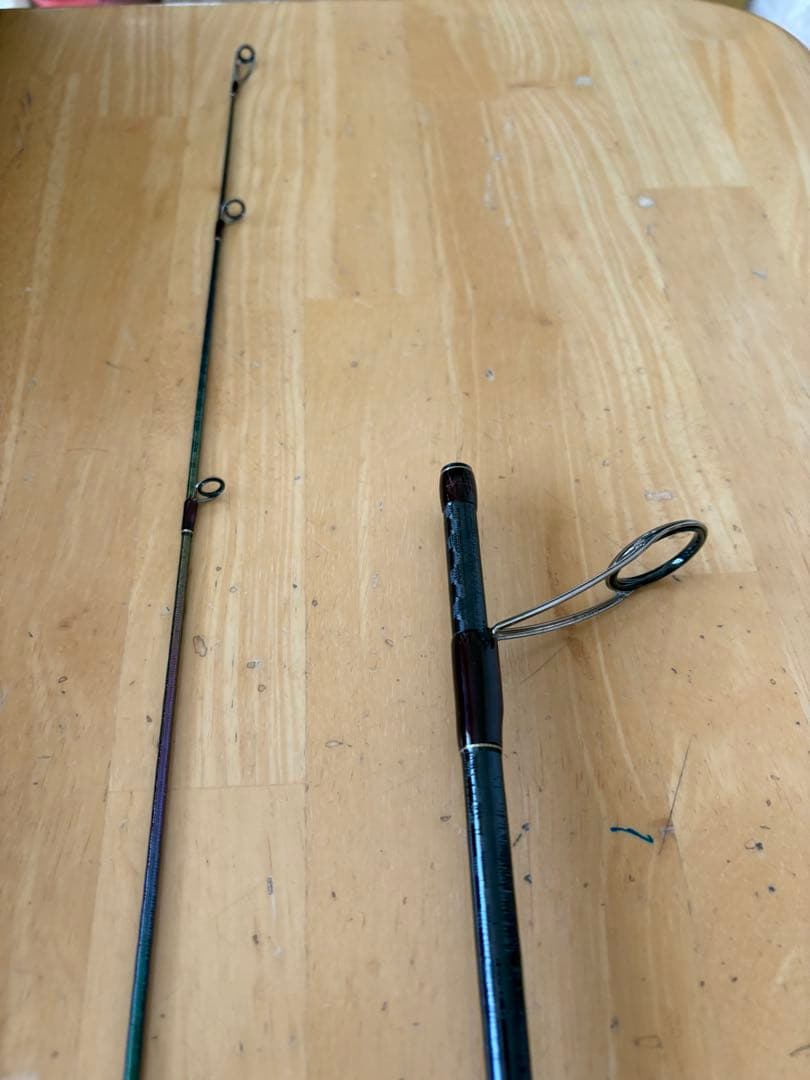 ワールドシャウラ2701FF スーパーレッド