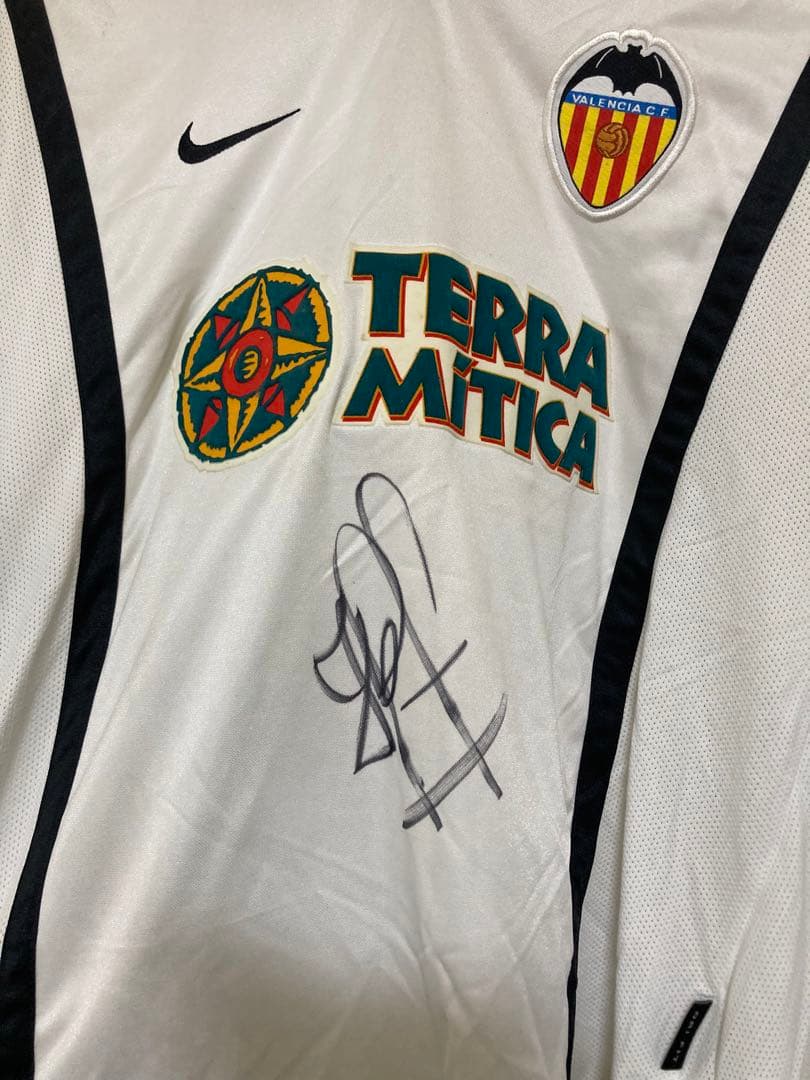 サッカーシャツ　バレンシア　VALENCIA CF サイン入り　タグ付き