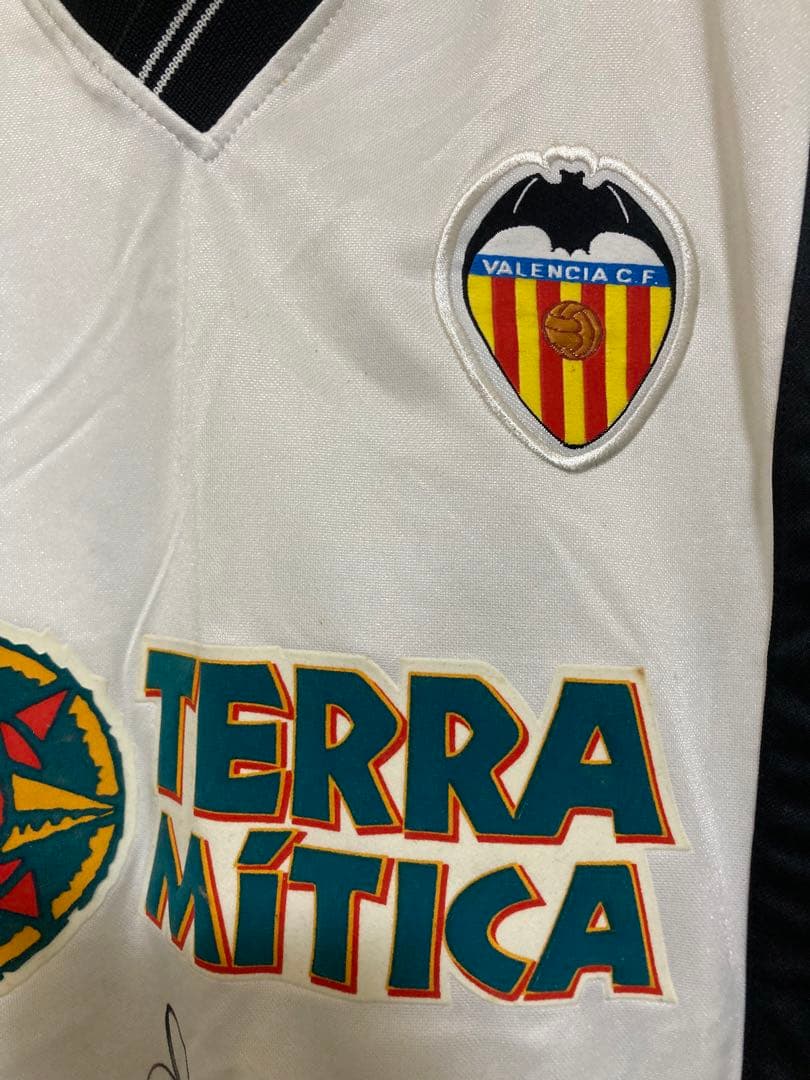 サッカーシャツ　バレンシア　VALENCIA CF サイン入り　タグ付き