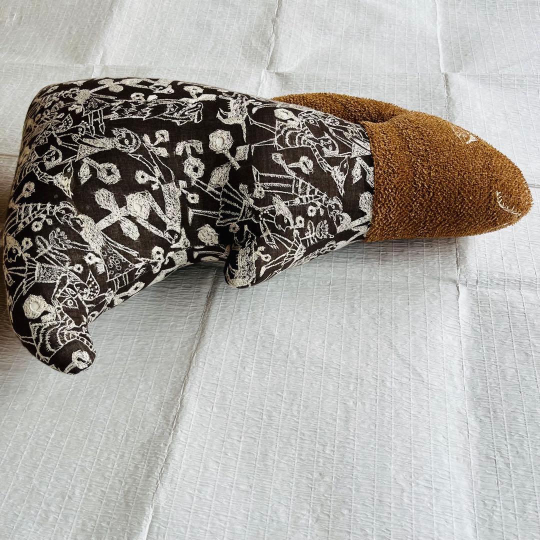 美品　ミナペルホネン　ウサギ　クッション