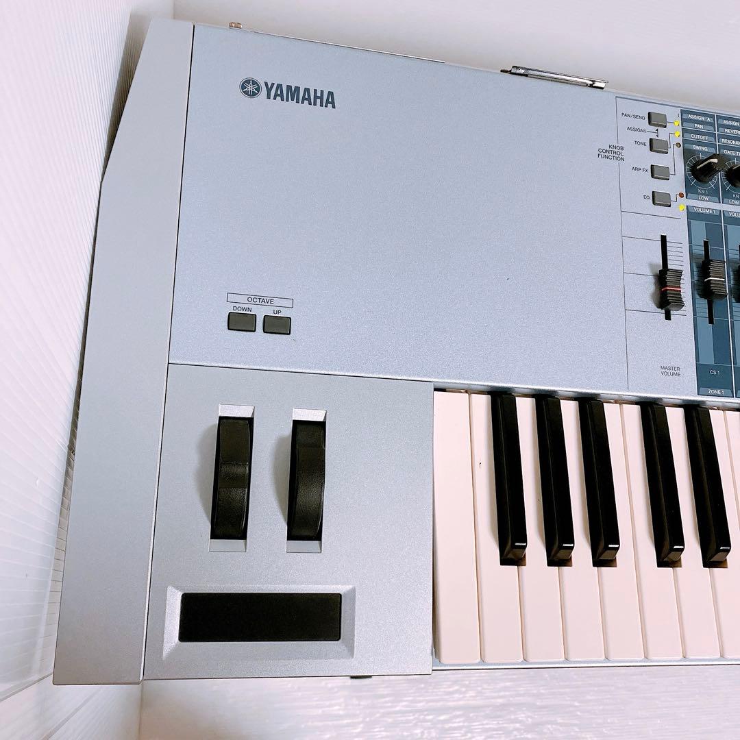 YAMAHA MOTIF ES7　シンセサイザー スタンド付属