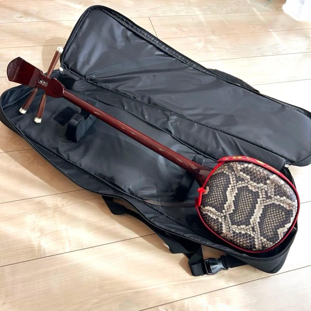 【美品】三線 沖縄 人工皮張り ケース付き 和楽器 民謡楽器 沖縄三線 沖縄民謡