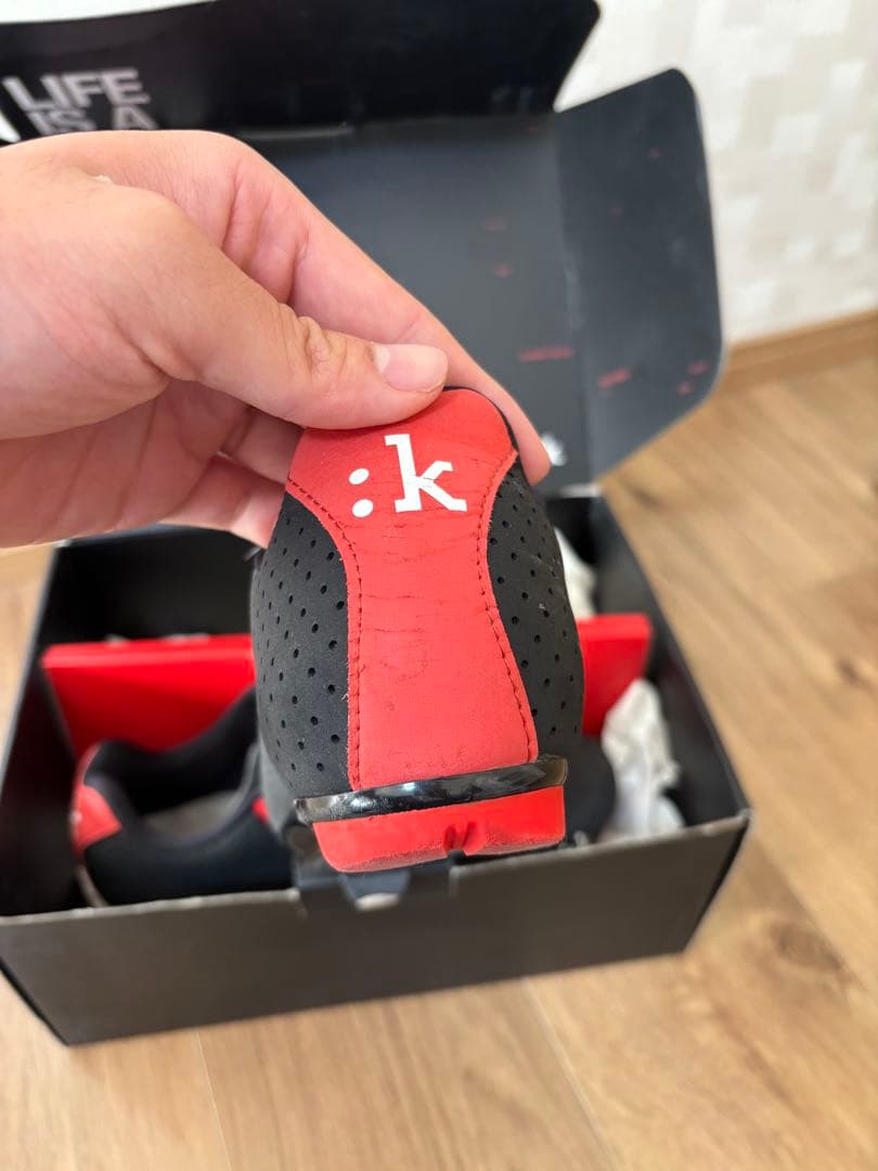 fizik R5B UOMOBOA ロードシューズ ブラック/レッド限定カラー